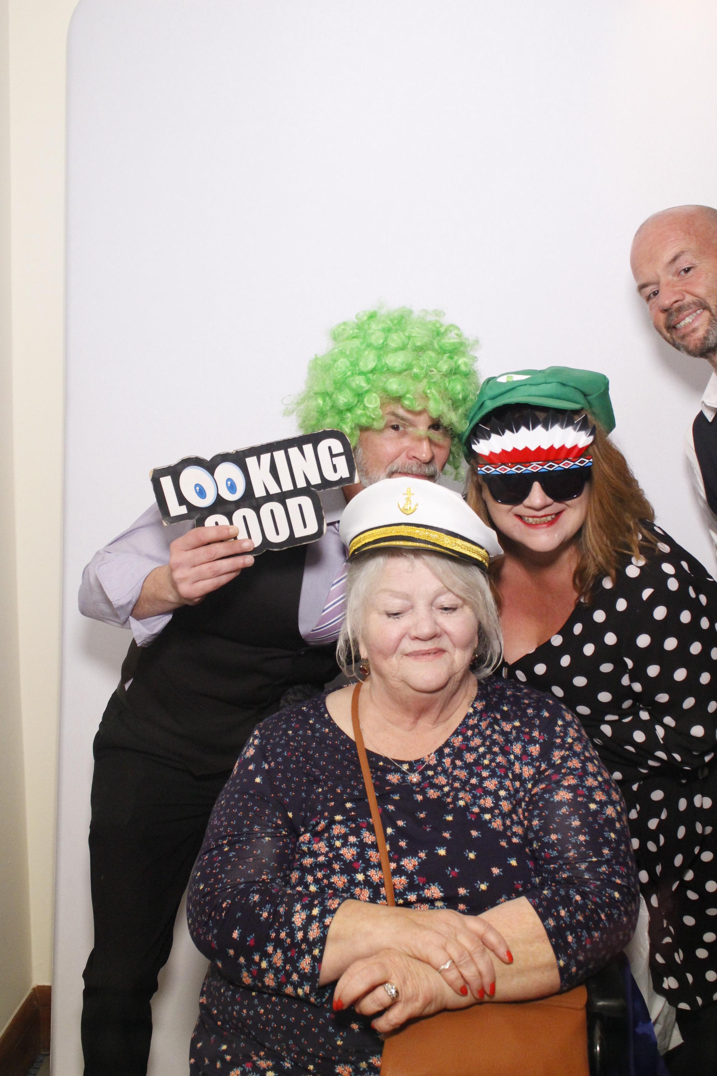 Luke & Emily's Wedding | View more photos from the event at gallery.myphotoboothexperience.co.uk/u/MyPhotoBoothExperienceLtd/Luke-Emilys-Wedding